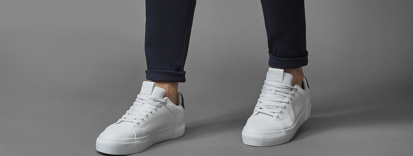 What Shoes to Wear With Chinos | Tapered Menswear What Shoes to Wear With Chinos | Tapered Menswear