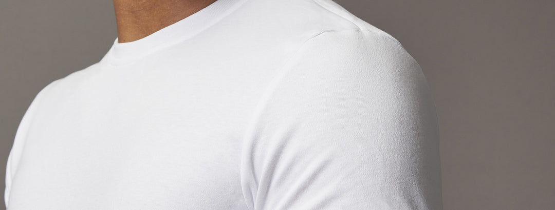 Heavyweight vs Lightweight T-Shirts: What’s The Difference? Which is Better? by Tapered Menswear