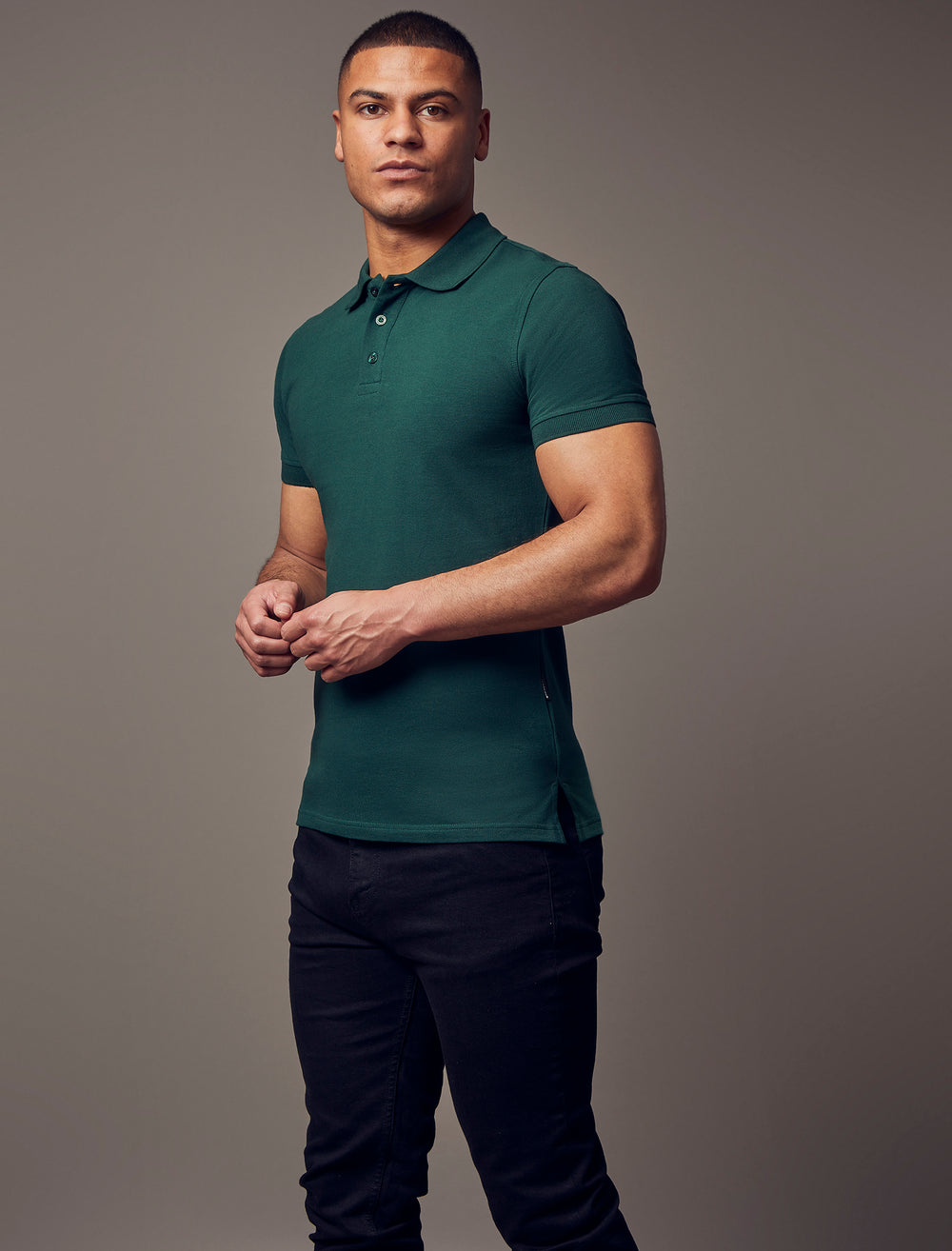 short sleeve green tapered fit polo shirt, emphasizing the muscle fit features for a flattering and well-defined look by Tapered Menswear