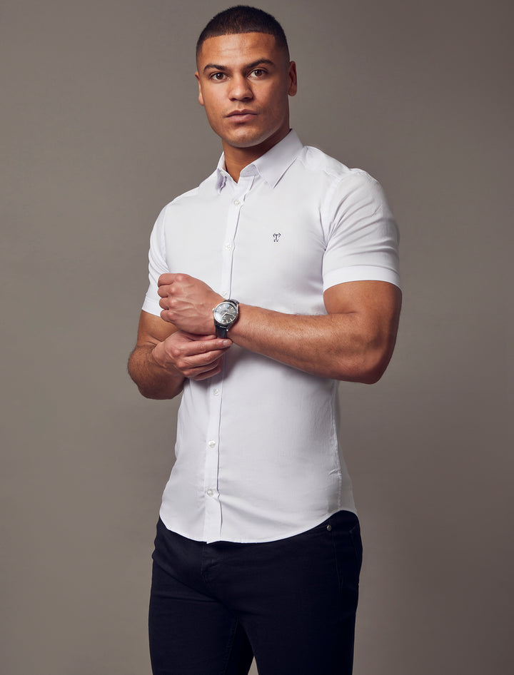 white short sleeve tapered fit shirt by Tapered Menswear, showcasing the muscle fit design for a comfortable and stylish silhouette