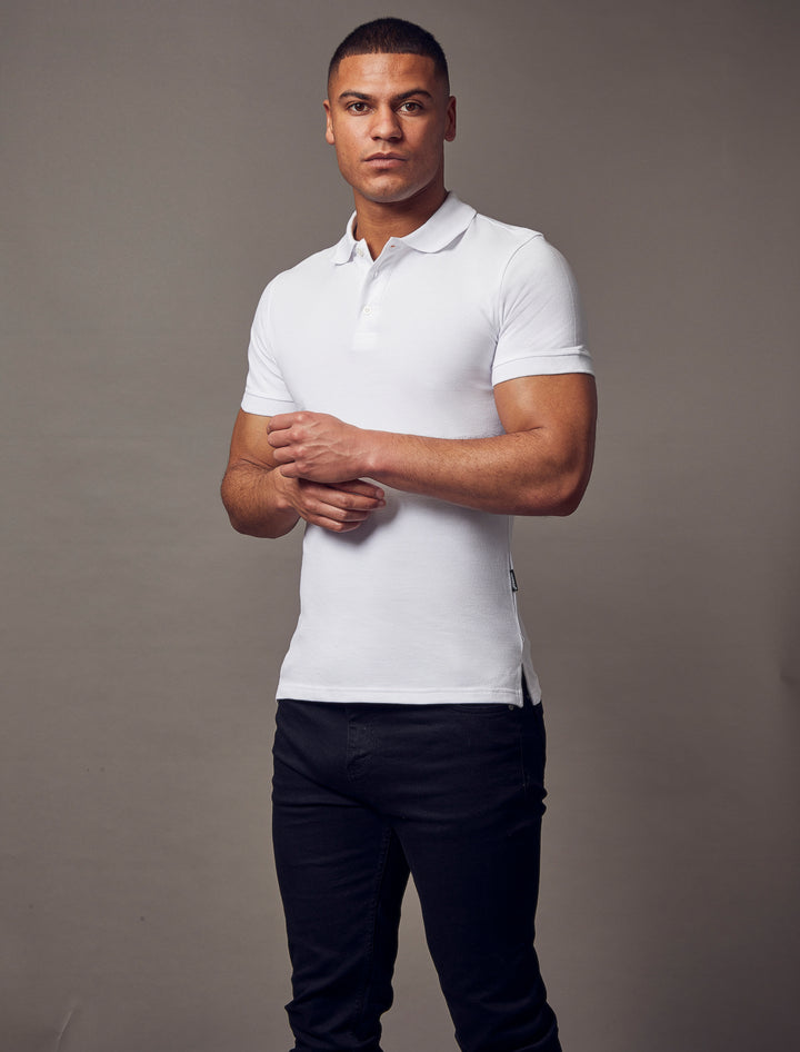 short sleeve white tapered fit polo shirt by Tapered Menswear, showcasing the muscle fit design for a comfortable and stylish silhouette