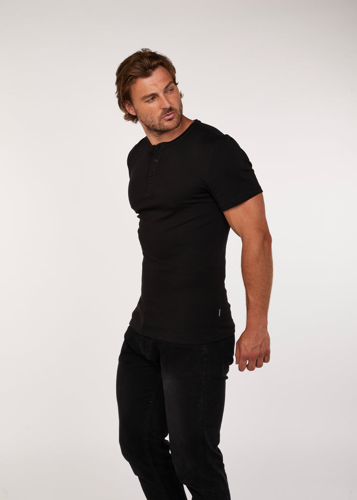 Mens Black Muscle fit henley in Short Sleeve. A Proportionally Fitted and Muscle Fit Henley. The best henley for muscular guys.