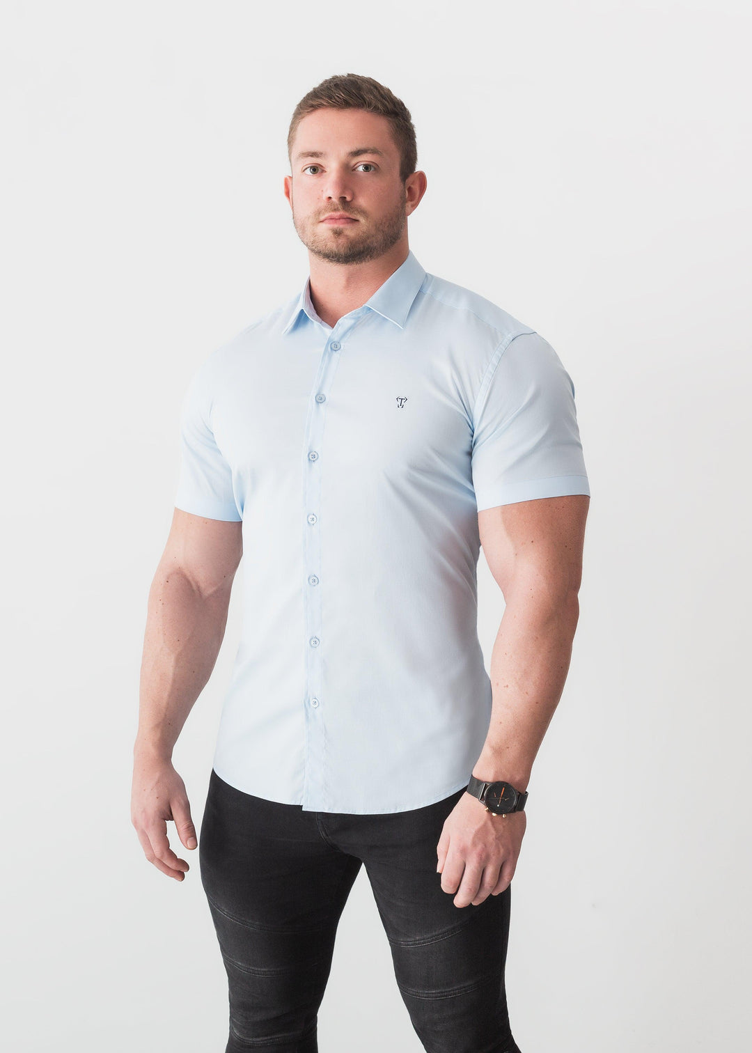 Blue Short Sleeve Tapered Fit Shirt For Men. A Proportionally Fitted and Comfortable Short Sleeve Muscle Fit Shirt. Best Shirts For a Muscular Build