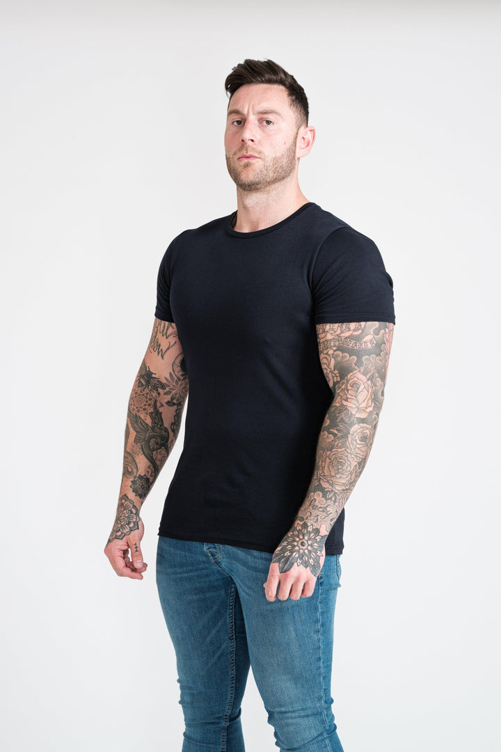 Navy Mens Muscle Fit T-Shirt. A Proportionally Fitted and Muscle Fit T-Shirt. The best t shirt for muscular guys.