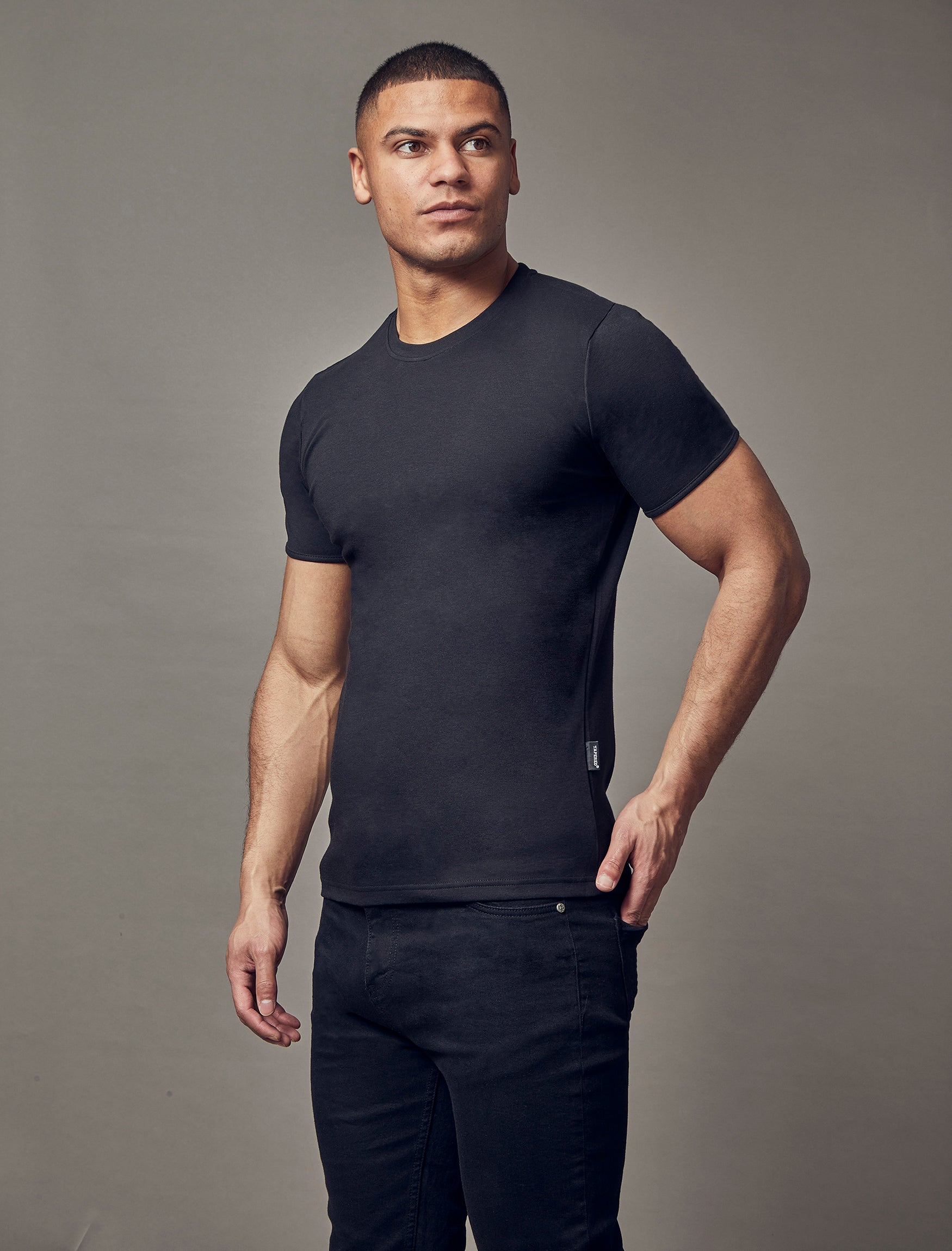 Black Tapered Fit T-Shirt - Muscle Fitted T Shirts | Tapered Menswear